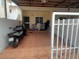 Casa adosada en venta de 3 habitaciones en Pak Chong, Nakhon Ratchasima