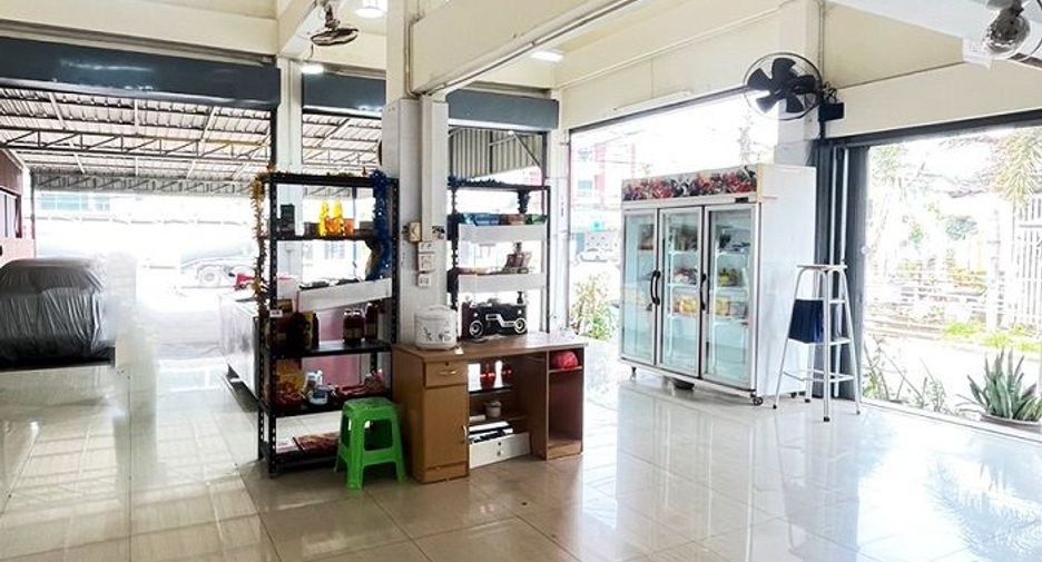 For sale 4 bedrooms retail Space in Bang Bua Thong, Nonthaburi