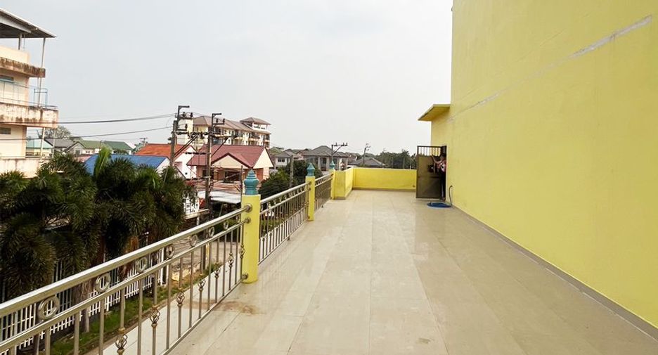 For sale 4 bedrooms retail Space in Bang Bua Thong, Nonthaburi