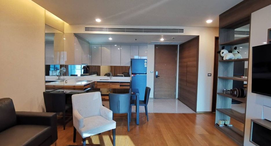 For rent 2 bedrooms condo in Sathon, Bangkok