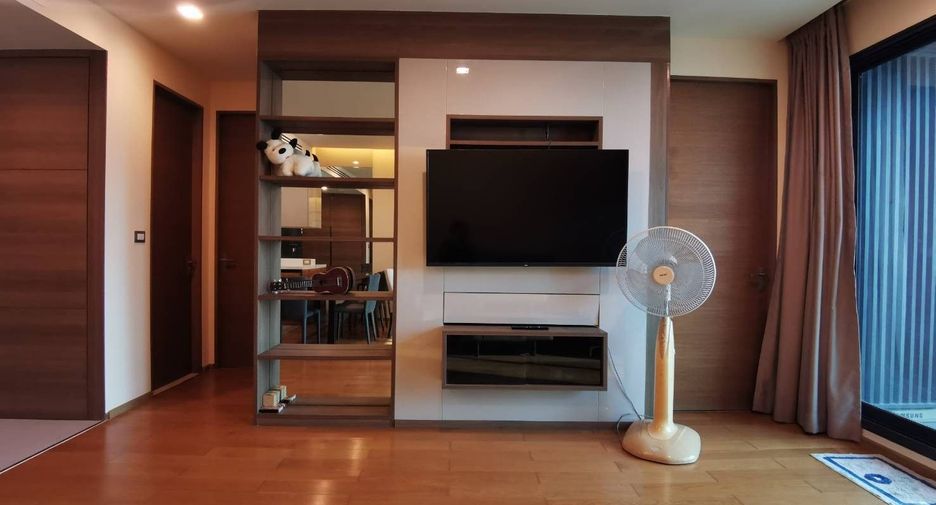 For rent 2 bedrooms condo in Sathon, Bangkok