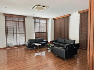 Büro zur Miete mit 9 Zimmer in Lat Phrao, Bangkok