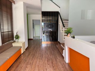 Büro zur Miete mit 9 Zimmer in Lat Phrao, Bangkok