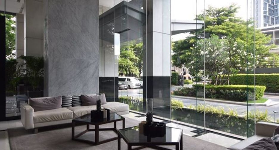 Condo en alquiler de 1 habitaciones en Khlong San, Bangkok