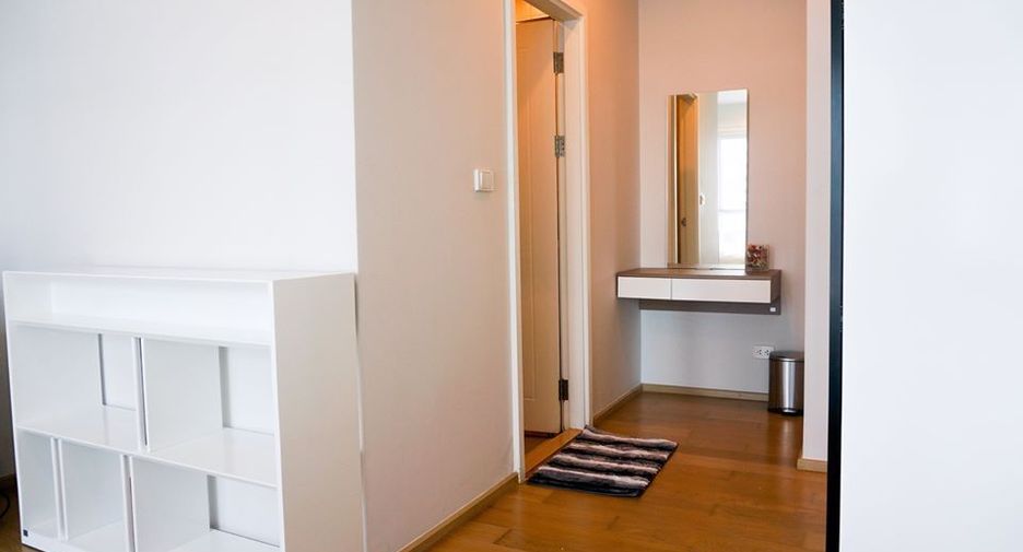 Condo en alquiler de 1 habitaciones en Khlong San, Bangkok