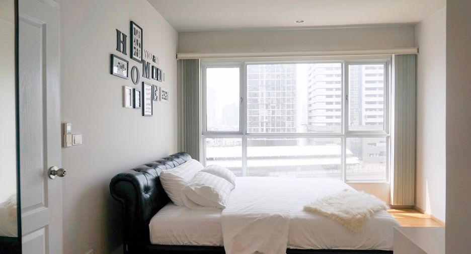 Condo en alquiler de 1 habitaciones en Khlong San, Bangkok