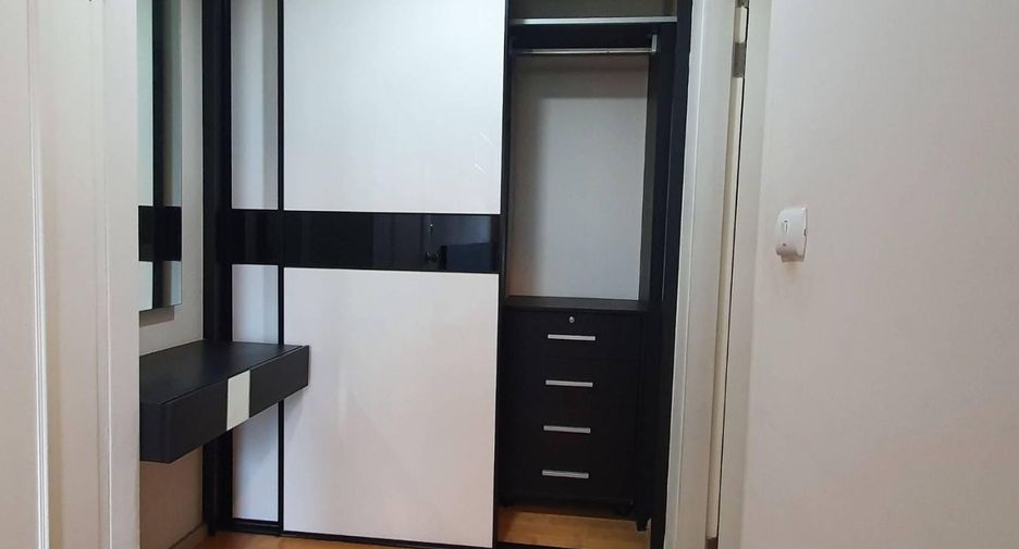 Condo en alquiler de 1 habitaciones en Khlong San, Bangkok