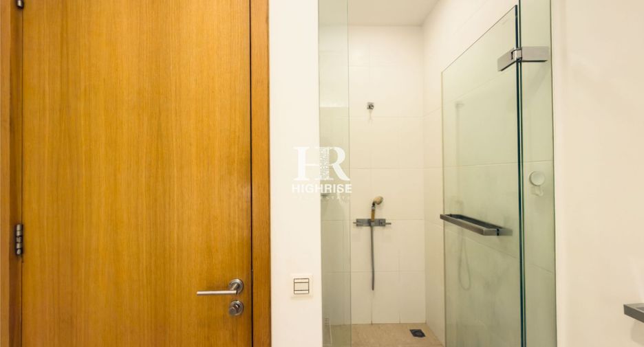 For rent 3 bedrooms condo in Bang Lamung, Chonburi