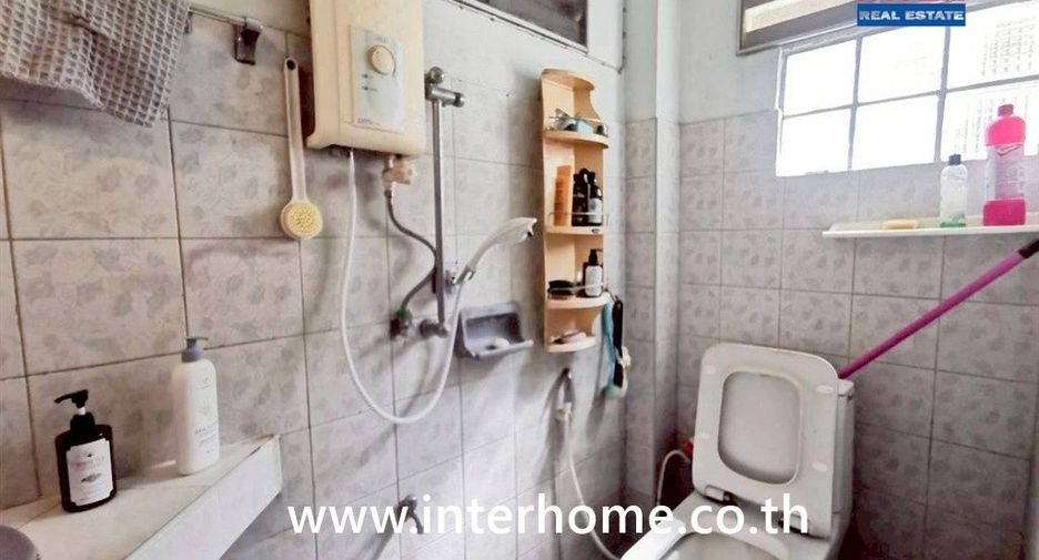 For sale 4 bedrooms warehouse in Pak Kret, Nonthaburi