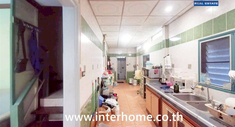 For sale 4 bedrooms warehouse in Pak Kret, Nonthaburi