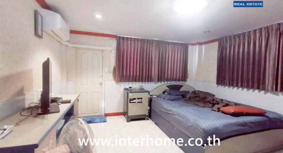 For sale 4 bedrooms warehouse in Pak Kret, Nonthaburi