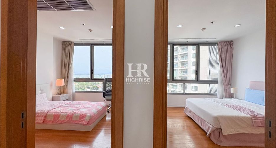 For rent 3 bedrooms condo in Bang Lamung, Chonburi