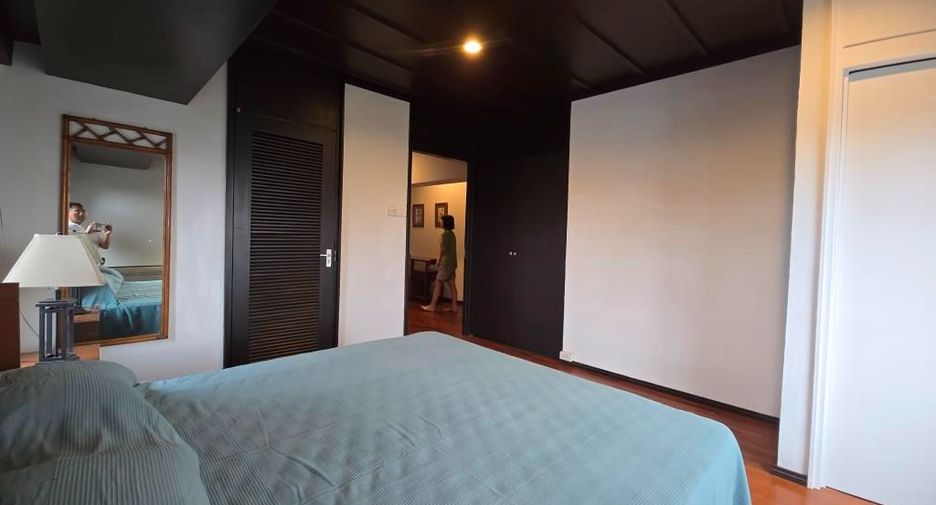For rent 3 bedrooms apartment in Phaya Thai, Bangkok