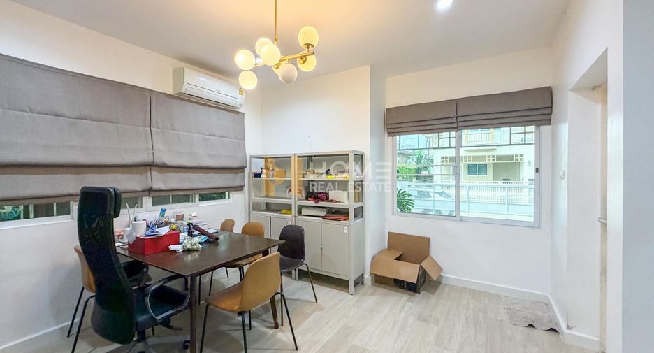 À vendre 3 chambres maison à Bang Khae, Bangkok