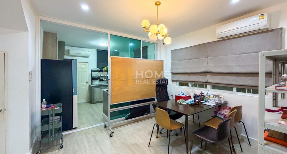 À vendre 3 chambres maison à Bang Khae, Bangkok