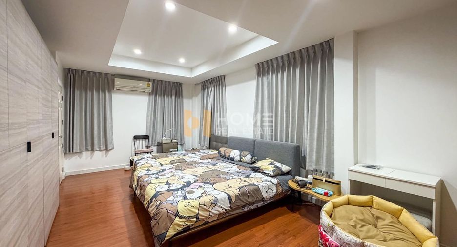 À vendre 3 chambres maison à Bang Khae, Bangkok
