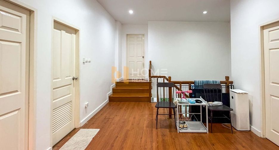 À vendre 3 chambres maison à Bang Khae, Bangkok