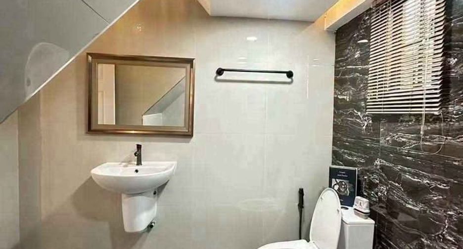 For rent 2 bedrooms house in Bang Lamung, Chonburi