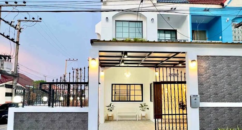 For rent 2 bedrooms house in Bang Lamung, Chonburi