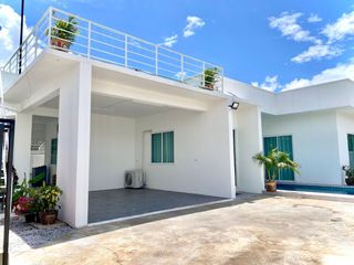 For rent and for sale 3 bedrooms villa in Bang Lamung, Chonburi