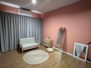 Reihenhaus zur Miete mit 3 Zimmer in Saphan Sung, Bangkok
