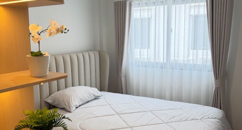 For rent 3 bedrooms townhouse in Bang Phli, Samut Prakan
