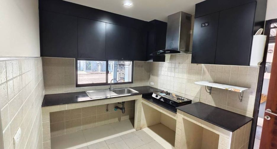 Casa en venta de 3 habitaciones en San Sai, Chiang Mai