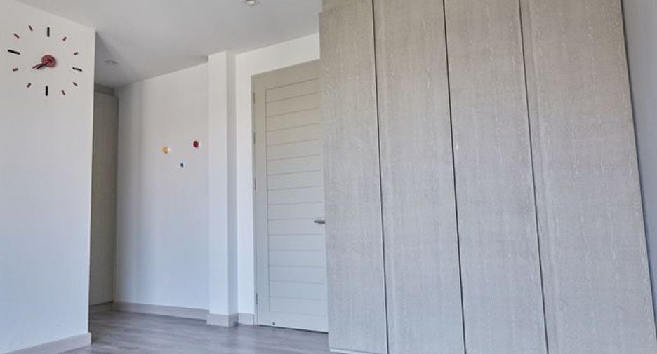 Reihenhaus zur Miete mit 3 Zimmer in Watthana, Bangkok