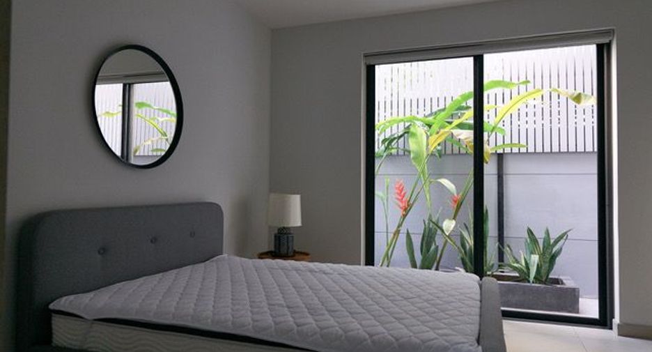 Reihenhaus zur Miete mit 3 Zimmer in Watthana, Bangkok
