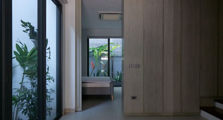 Reihenhaus zur Miete mit 3 Zimmer in Watthana, Bangkok