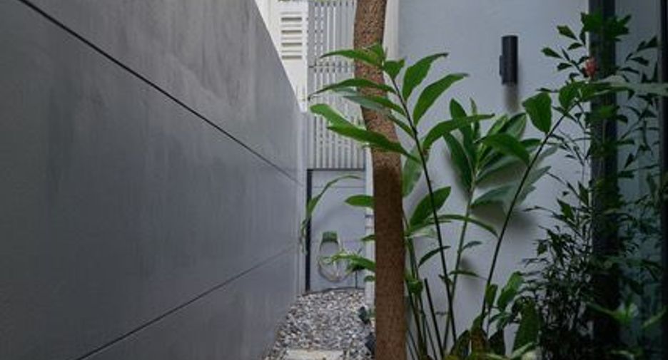 Reihenhaus zur Miete mit 3 Zimmer in Watthana, Bangkok