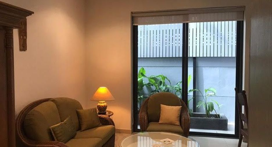Reihenhaus zur Miete mit 3 Zimmer in Watthana, Bangkok