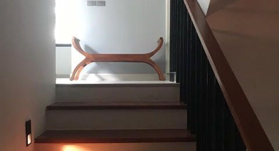 Reihenhaus zur Miete mit 3 Zimmer in Watthana, Bangkok
