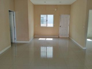 À vendre 1 chambre maison à Krathum Baen, Samut Sakhon