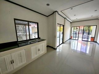 Haus zum Kauf mit 1 Zimmer in Ban Khai, Rayong