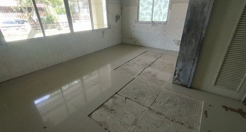 Haus zum Kauf mit 1 Zimmer in Ban Khai, Rayong