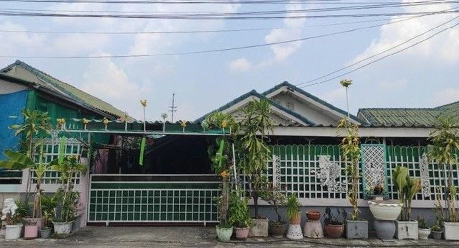 For sale 1 bed house in Ban Bueng, Chonburi