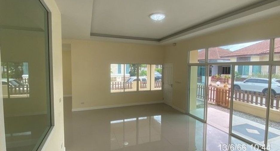 For sale 3 bedrooms house in Ban Bueng, Chonburi