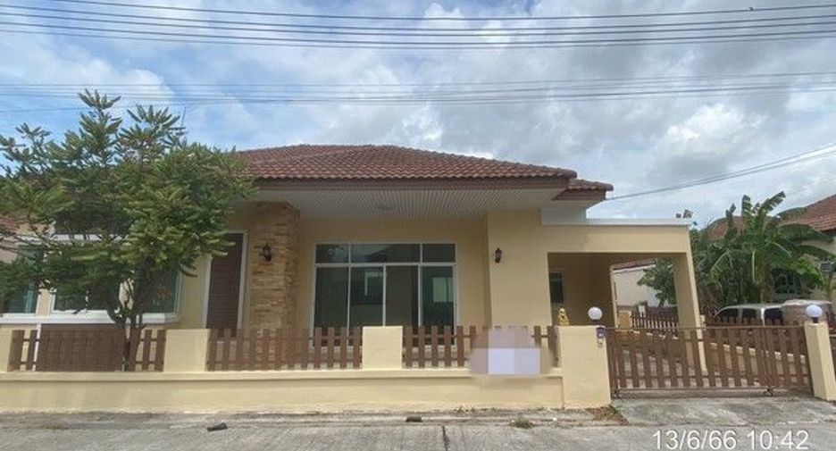 For sale 3 bedrooms house in Ban Bueng, Chonburi