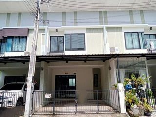 For sale 1 Beds townhouse in Ban Bueng, Chonburi