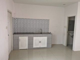 For sale 1 Beds townhouse in Ban Bueng, Chonburi