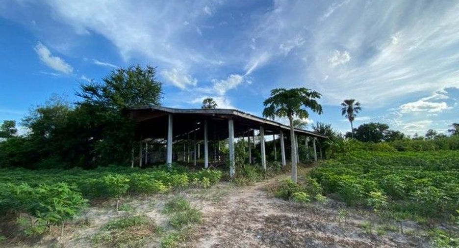 For sale 1 bed warehouse in Tha Tako, Nakhon Sawan