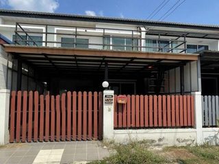 For sale 1 Beds townhouse in Ban Bueng, Chonburi