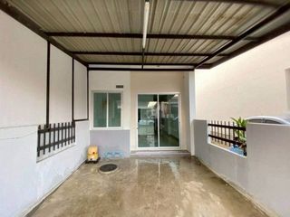 For sale 1 Beds townhouse in Ban Bueng, Chonburi