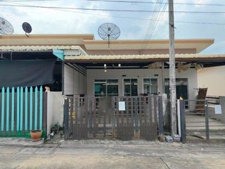For sale 1 Beds townhouse in Ban Bueng, Chonburi
