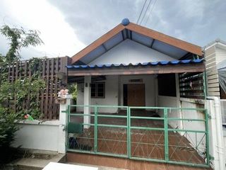 For sale 1 Beds townhouse in Ban Bueng, Chonburi