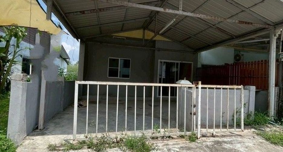 For sale 1 Beds townhouse in Ban Bueng, Chonburi