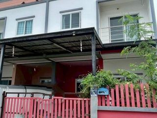 For sale 1 Beds townhouse in Ban Bueng, Chonburi