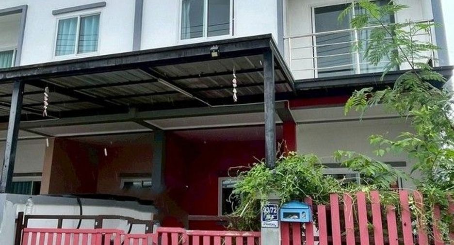 For sale 1 Beds townhouse in Ban Bueng, Chonburi