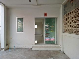 For sale 2 bedrooms townhouse in Ban Bueng, Chonburi